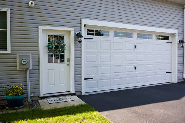 24/7 Emergency Garage Door Panel Replacement experts in Bellevue, PA